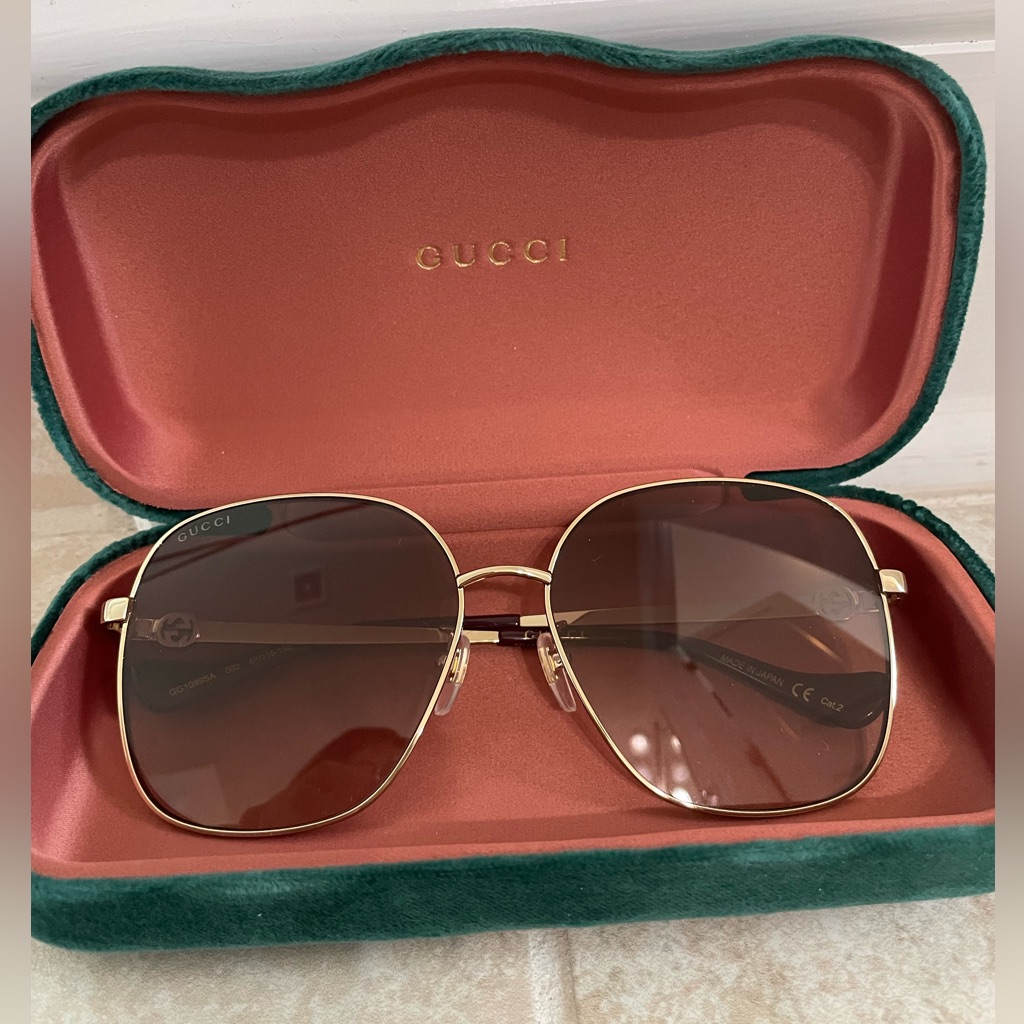 Gucci Sunglasses 61mm Gold